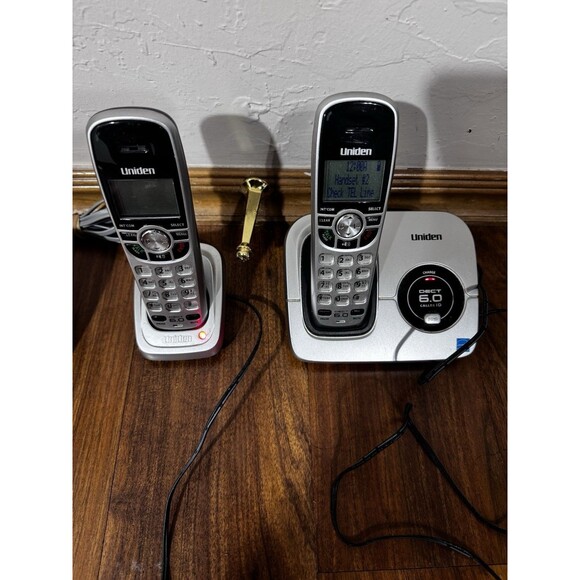 Uniden Dect 6.0 DECT1480 Cordless Digital Answering System 2 Handsets READ - Picture 1 of 1